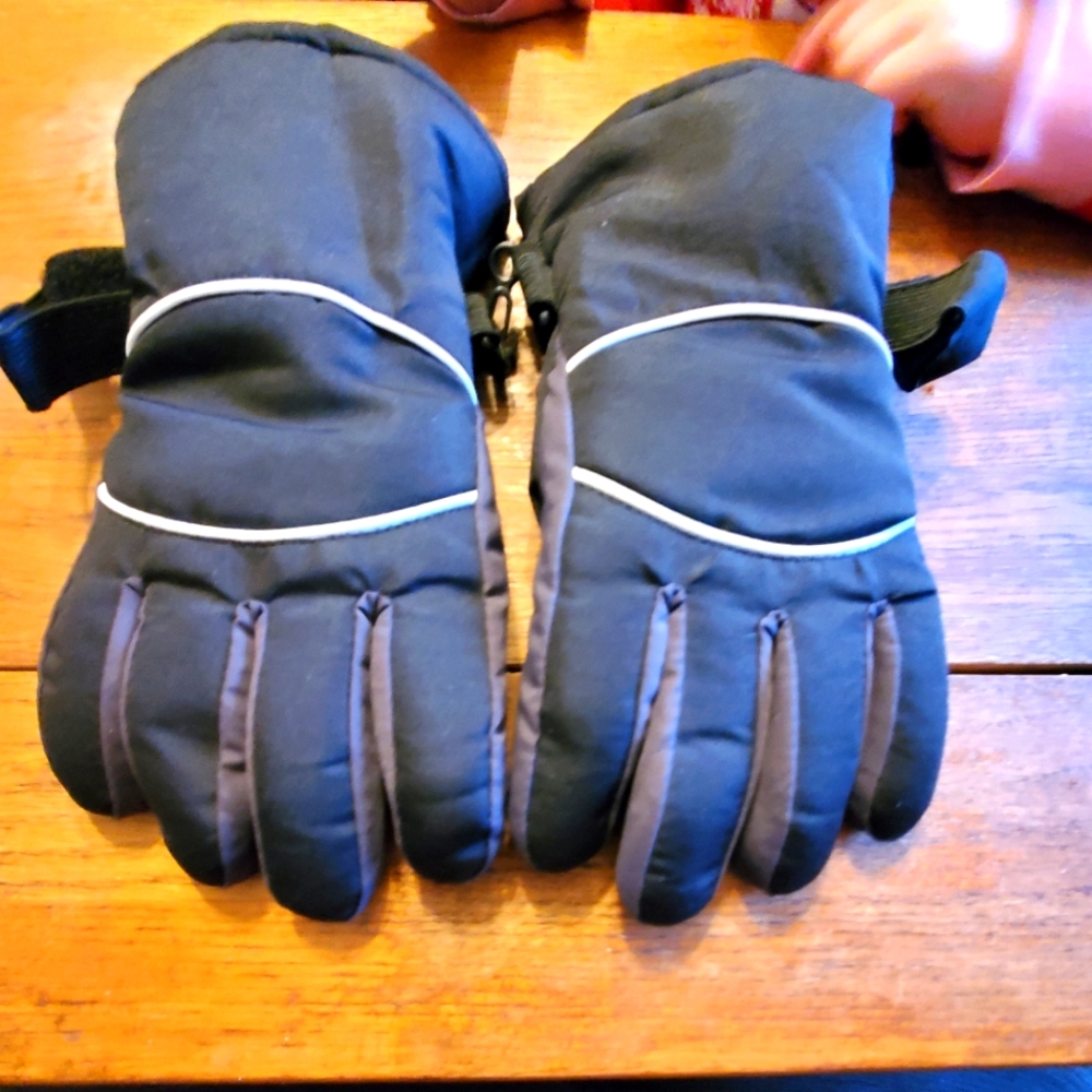 Winter gloves